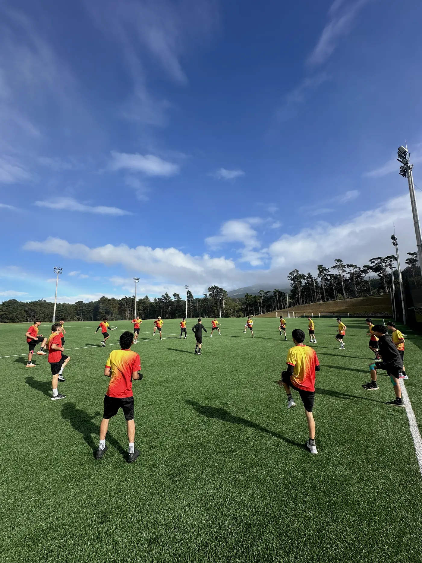 Sesión amplia de entrenamiento con vista a las montañas