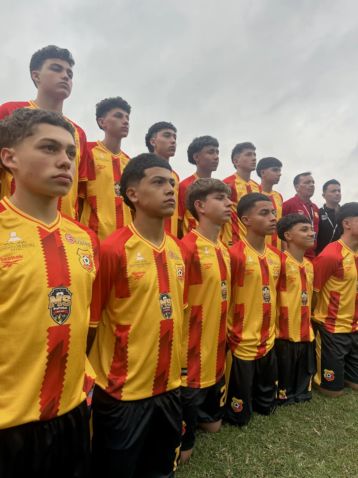 Equipo enfocado antes del partido en Honduras